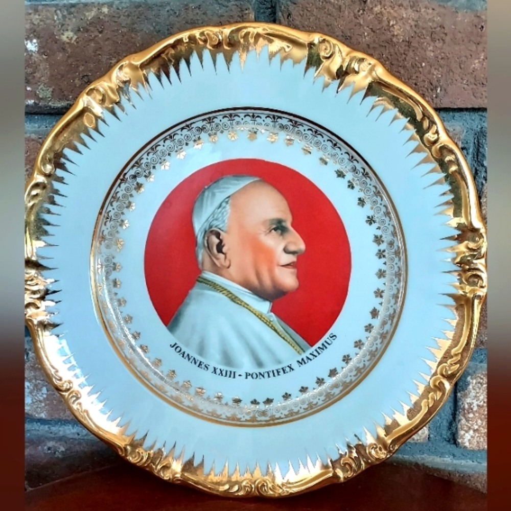 Joannes XXIII Pope John Bavaria Germany Collector Plate Heirloom Gold Trim 10"